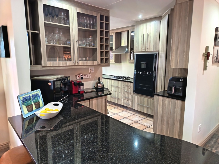 4 Bedroom Property for Sale in Herolds Bay Western Cape